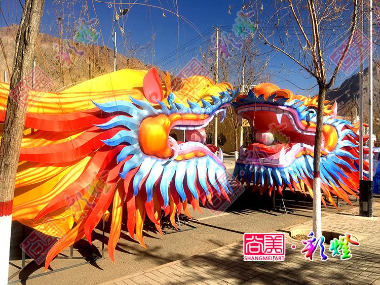 2019年自貢尚美彩燈公司作品——二龍戲珠百米長(zhǎng)龍龍頭