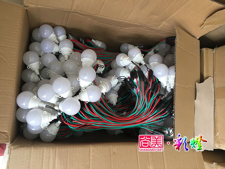 自貢彩燈、花燈專用防水燈泡與普通LED燈泡的區(qū)別